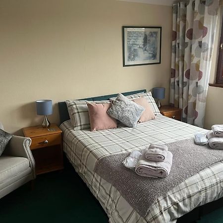 An Escape For 2: Near A Castle Island In Scotland Apartment Kinross Bagian luar foto