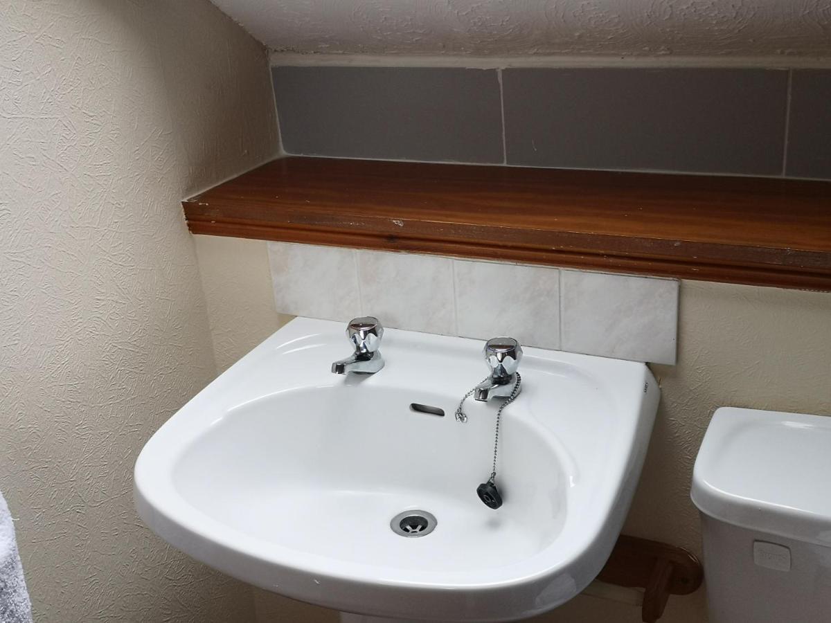 An Escape For 2: Near A Castle Island In Scotland Apartment Kinross Bagian luar foto