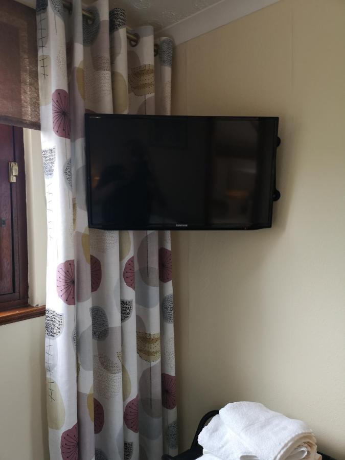An Escape For 2: Near A Castle Island In Scotland Apartment Kinross Bagian luar foto
