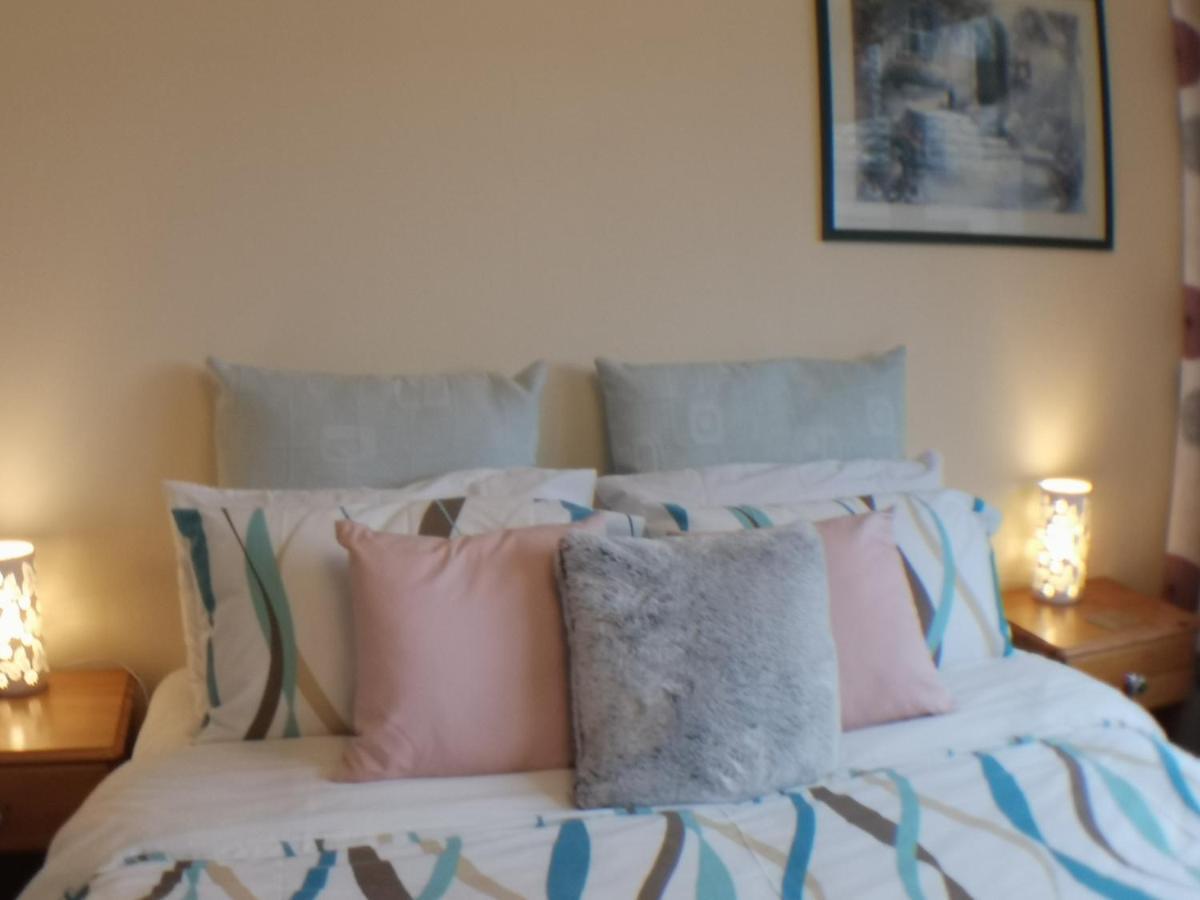 An Escape For 2: Near A Castle Island In Scotland Apartment Kinross Bagian luar foto